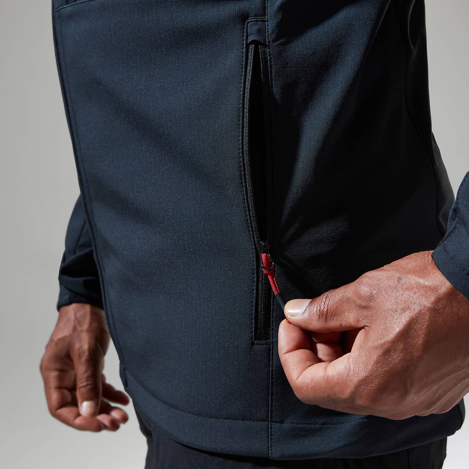 Berghaus Ghlas Softshell Jacket Black - Image 4