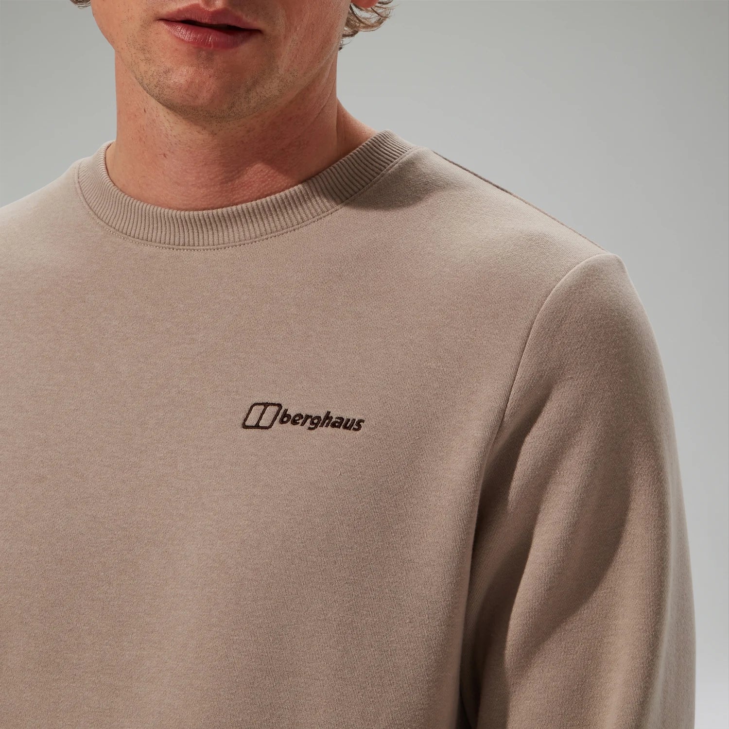 berghaus M Logo Crewneck Light Grey - Image 3