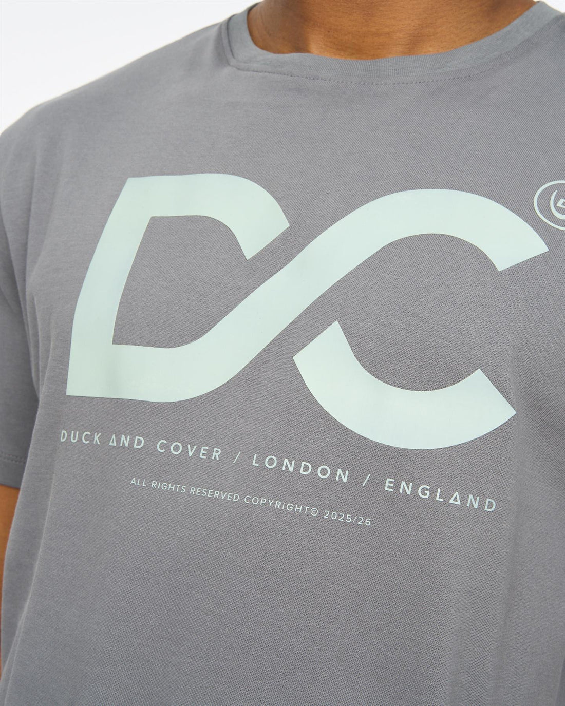Duck and Cover Polymoore Heavy T-Shirt - Image 5
