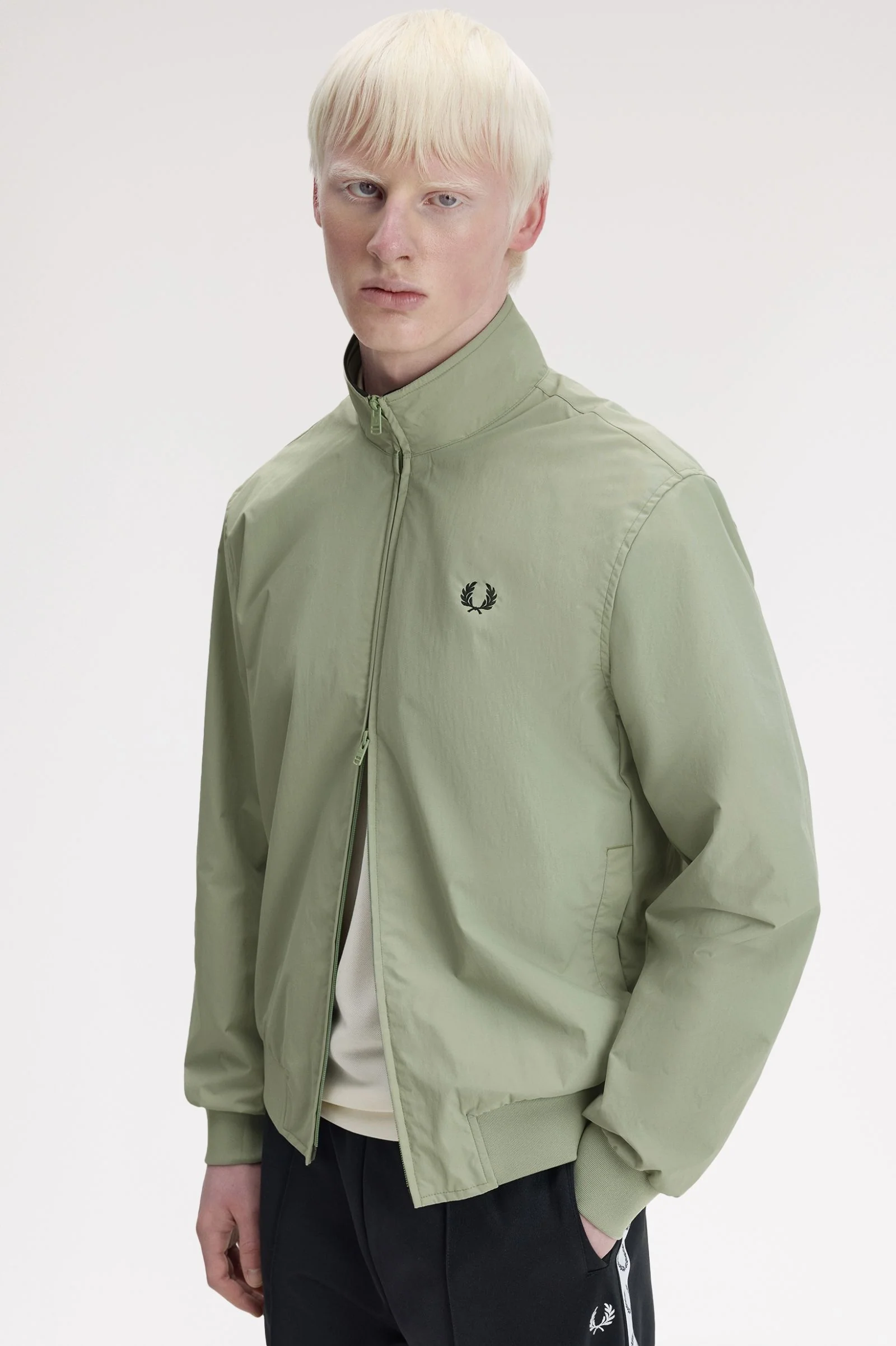 Fred Perry J2660 Brentham Jacket S23 - Seagrass/Black - Image 3