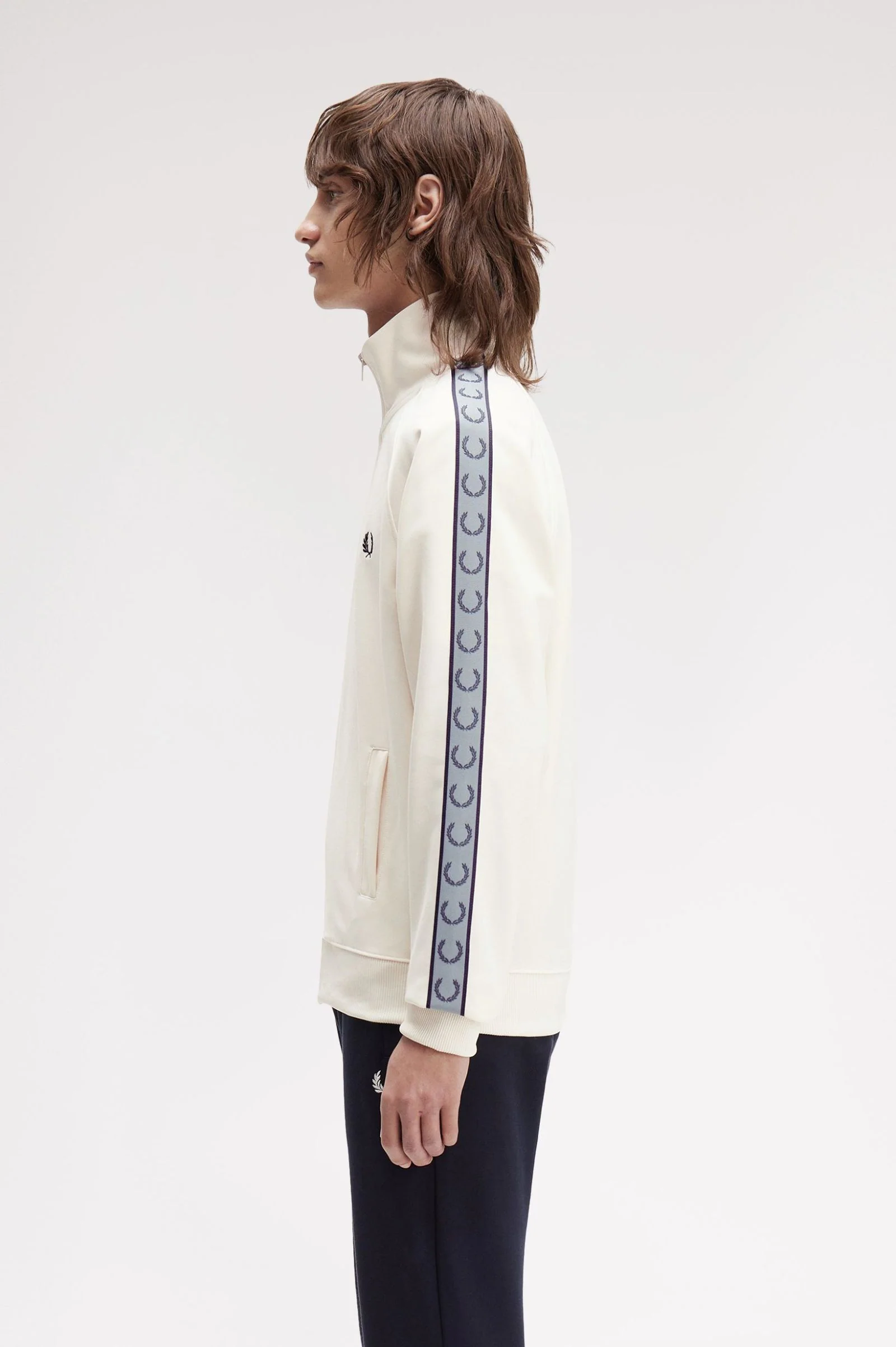 Fred Perry J5557 Contast Taped Track Jacket - Z29 Ecru/Navy - Image 4