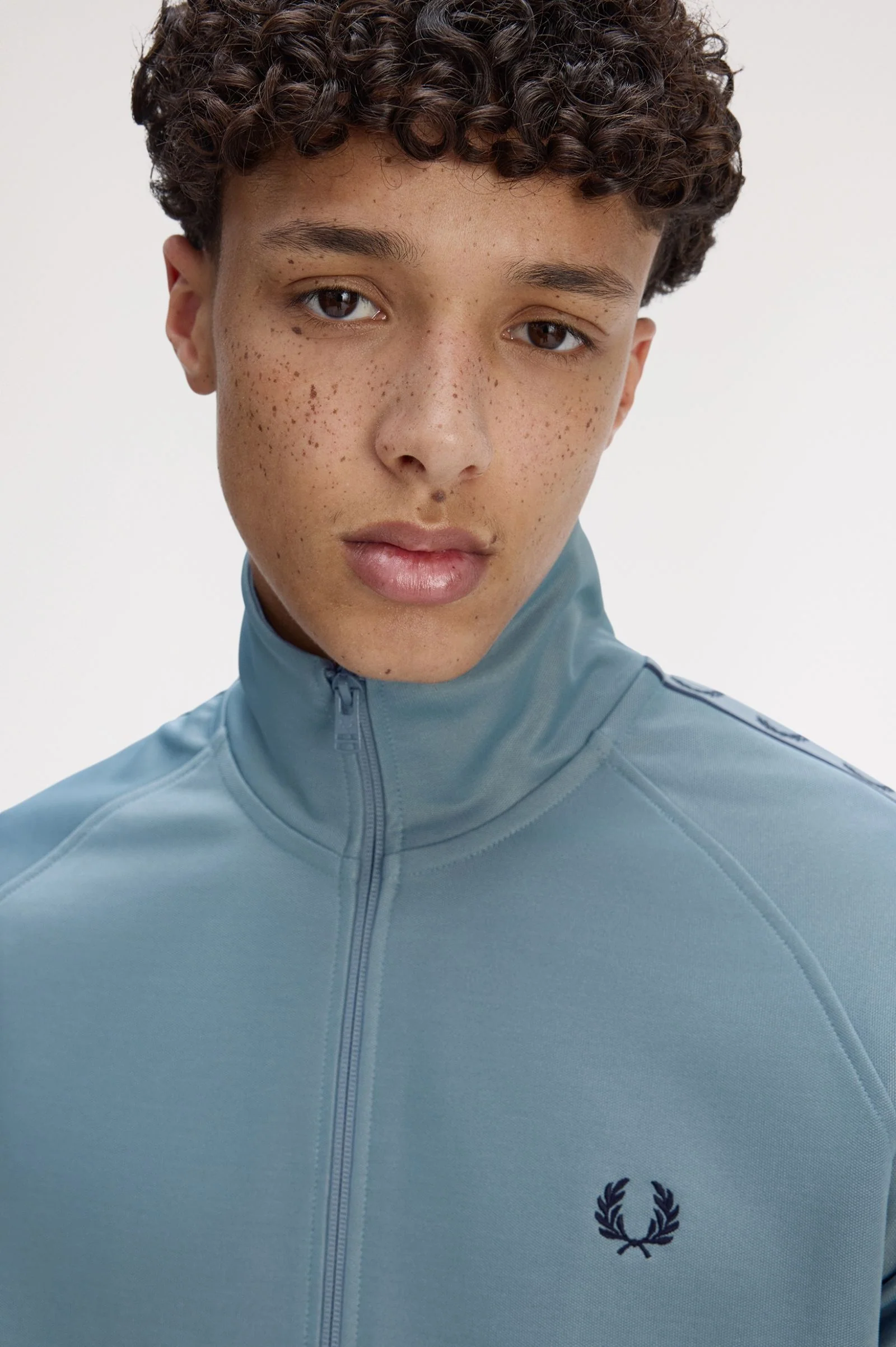 Fred Perry J5557 Contrast Tape Track Jacket - Z56 Stockport Blue/Navy - Image 4