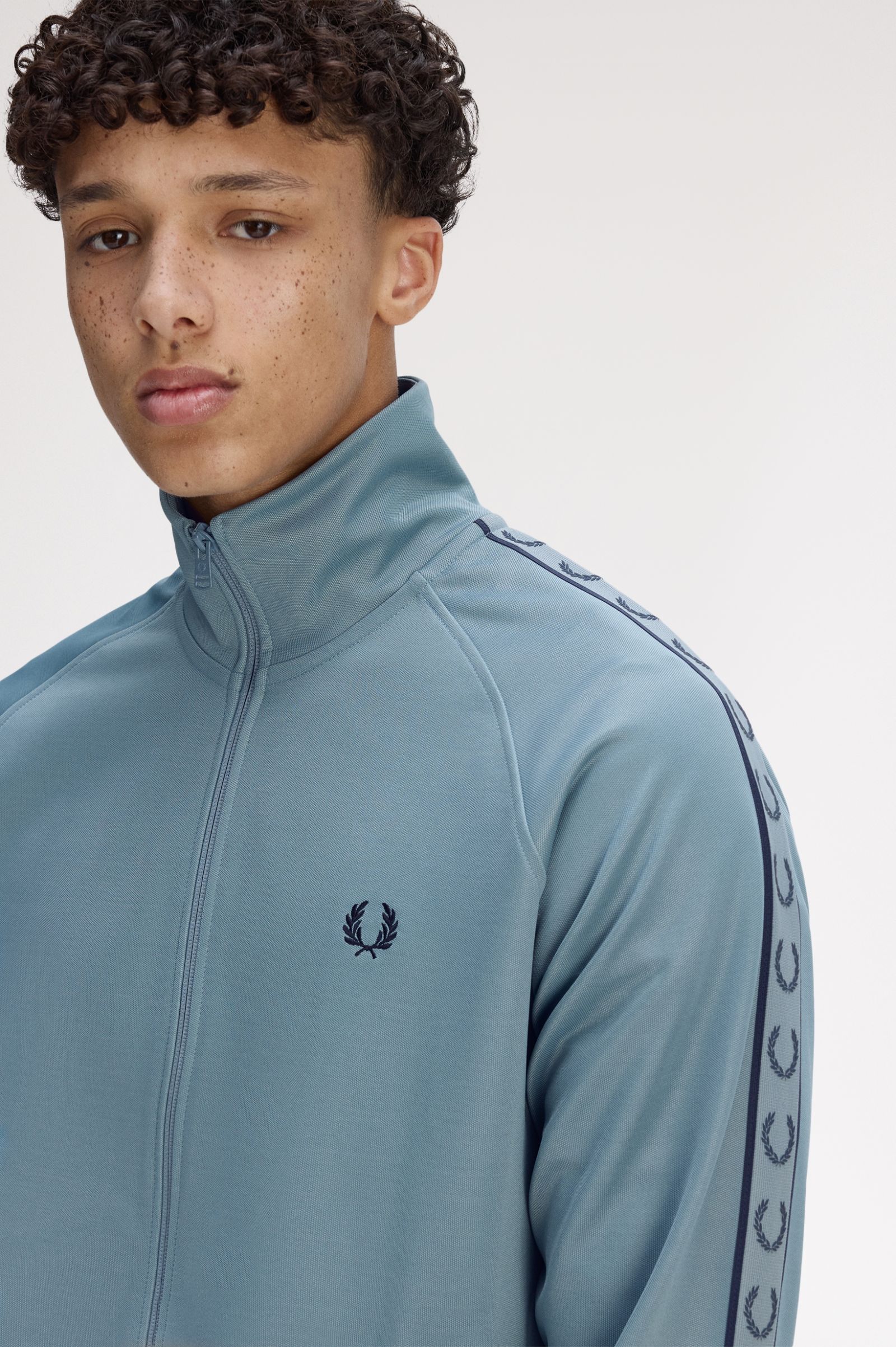 Fred Perry J5557 Contrast Tape Track Jacket - Z56 Stockport Blue/Navy - Image 5