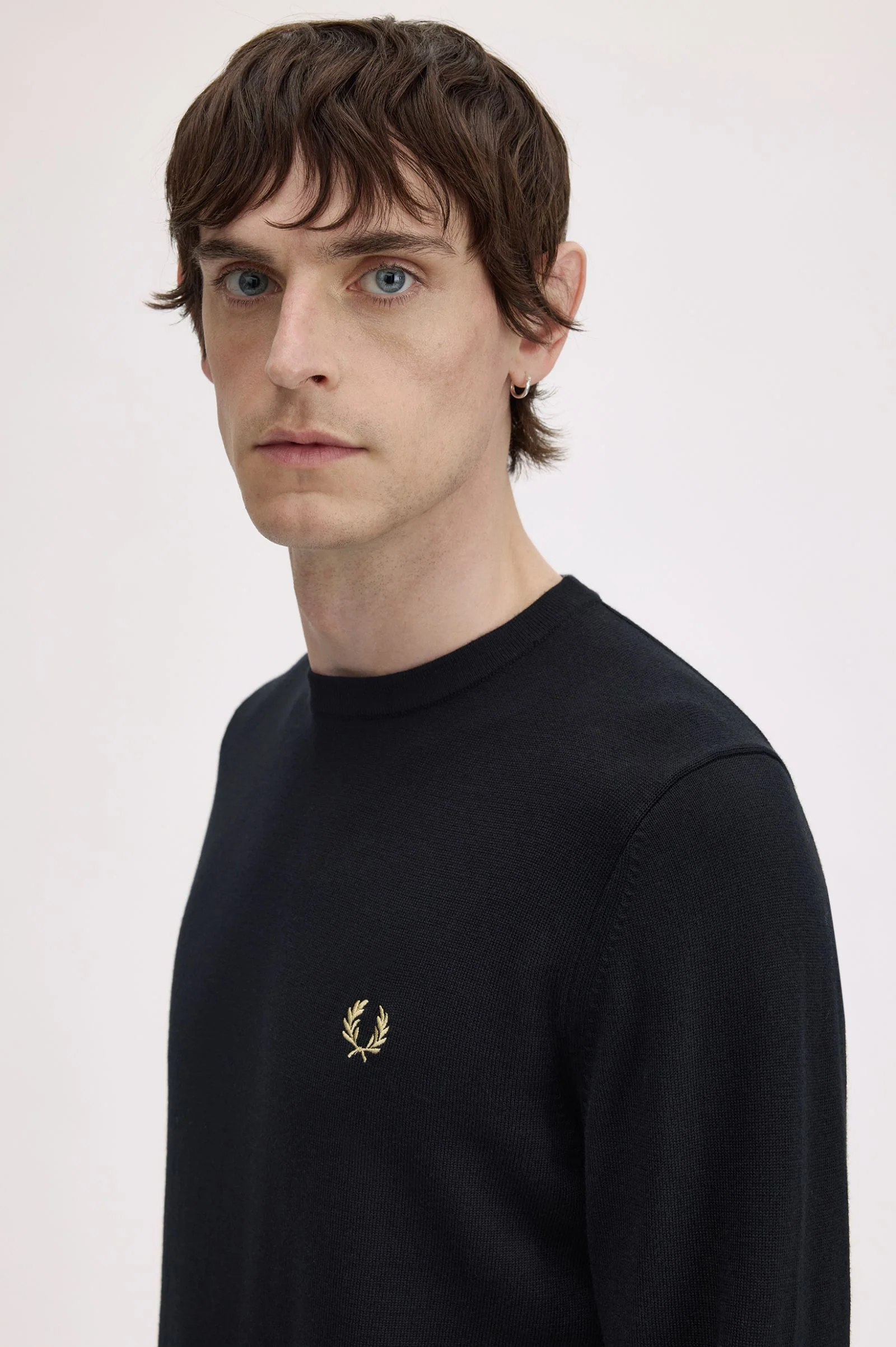 Fred Perry K9601 Classic Crew Neck Sweatshirt - 198 Black - Image 2