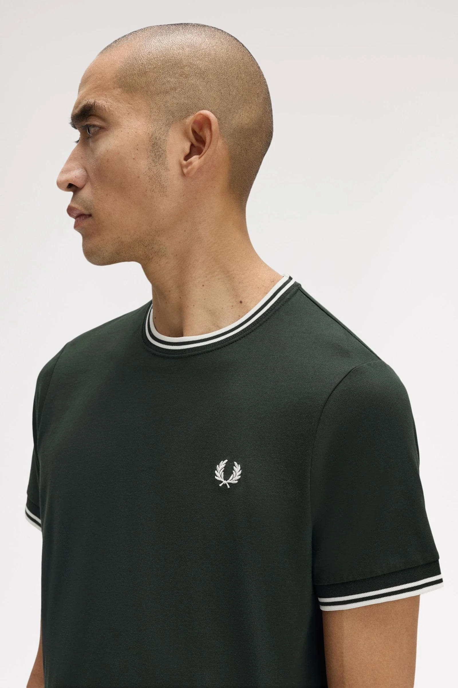 Fred Perry M1588V Twin Tipped T-Shirt T50 Night Green/Snow White - Image 3