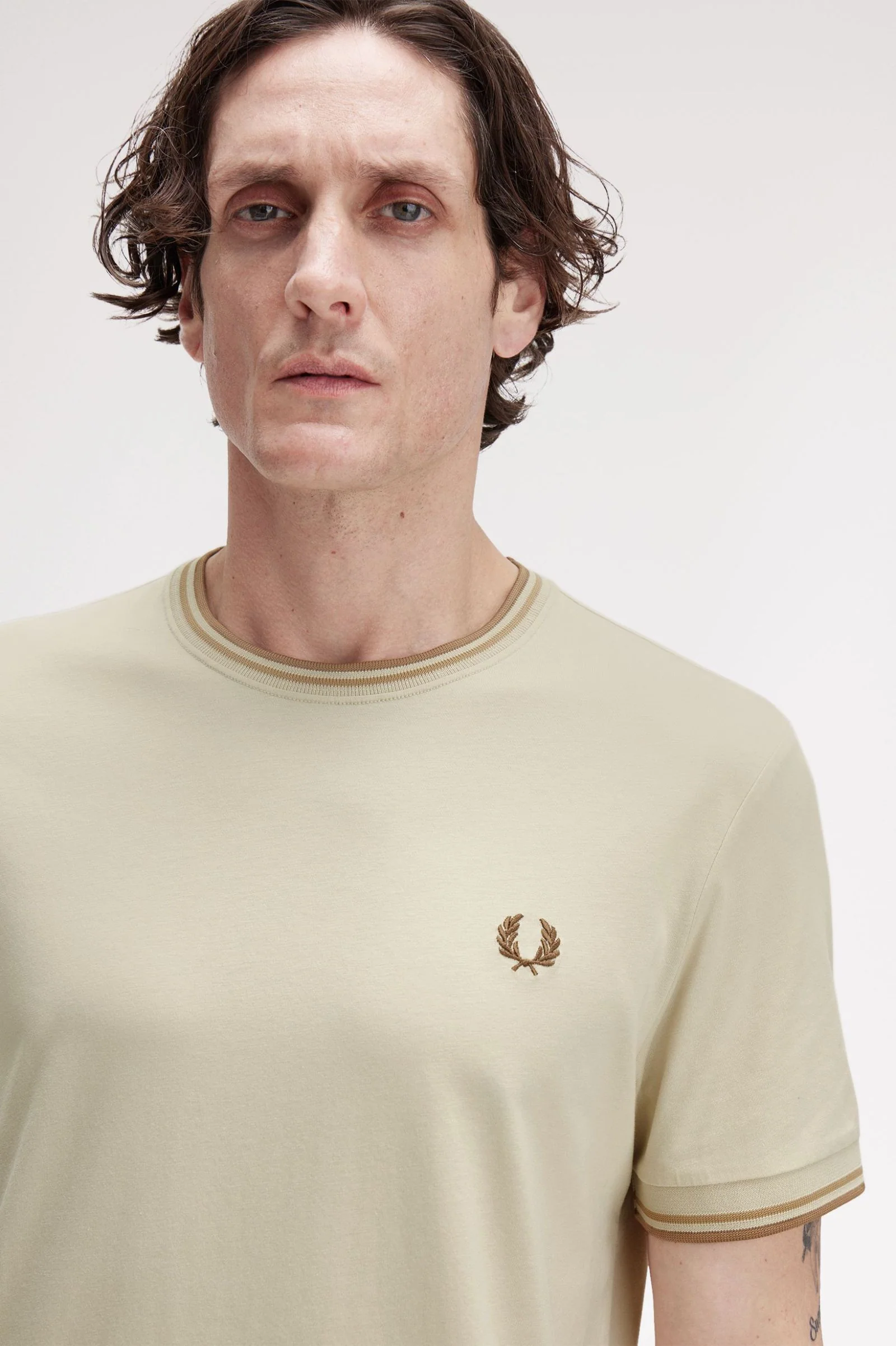 Fred Perry M1588V Twin Tipped T-Shirt Z53 Oatmeal/Warm Stone - Image 3