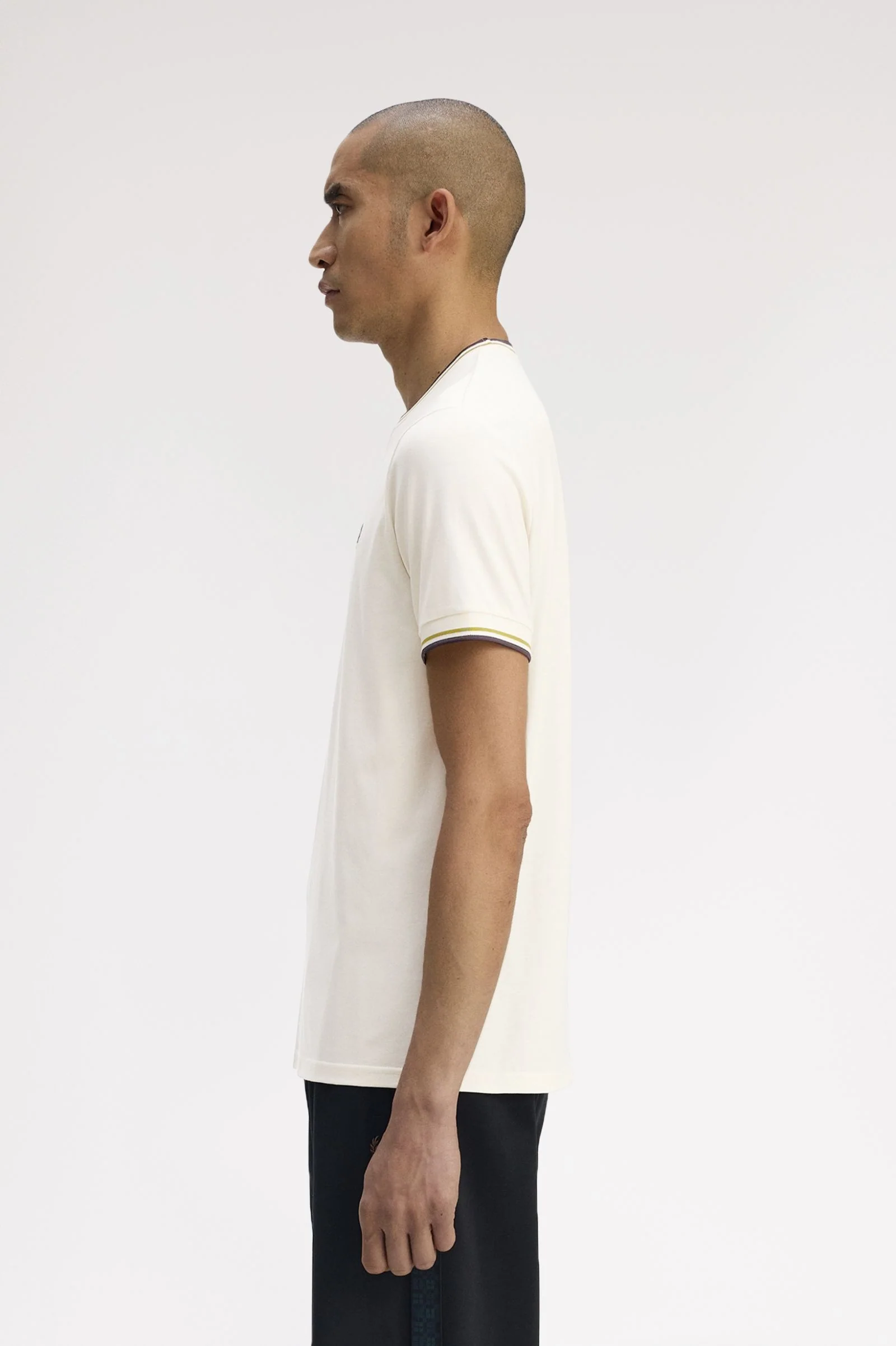 Fred Perry M1588V Twin Tipped T-Shirt - 46A Ecru/Tennis Ball Yellow/Anchor Grey - Image 4