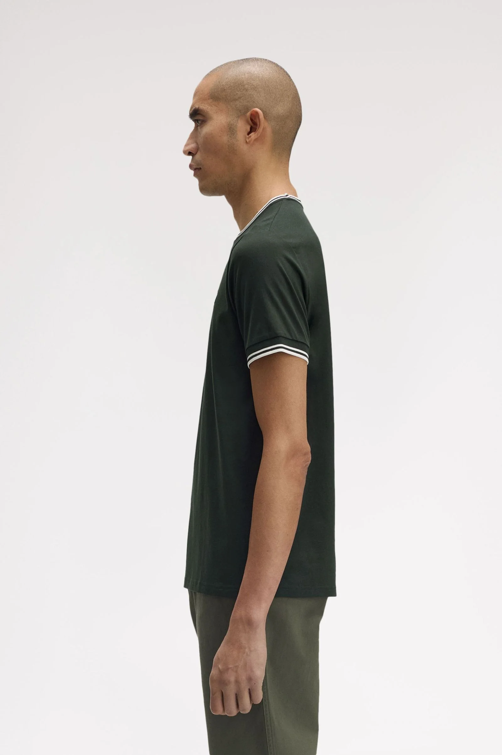 Fred Perry M1588V Twin Tipped T-Shirt - 53A Night Green/Snow White - Image 3