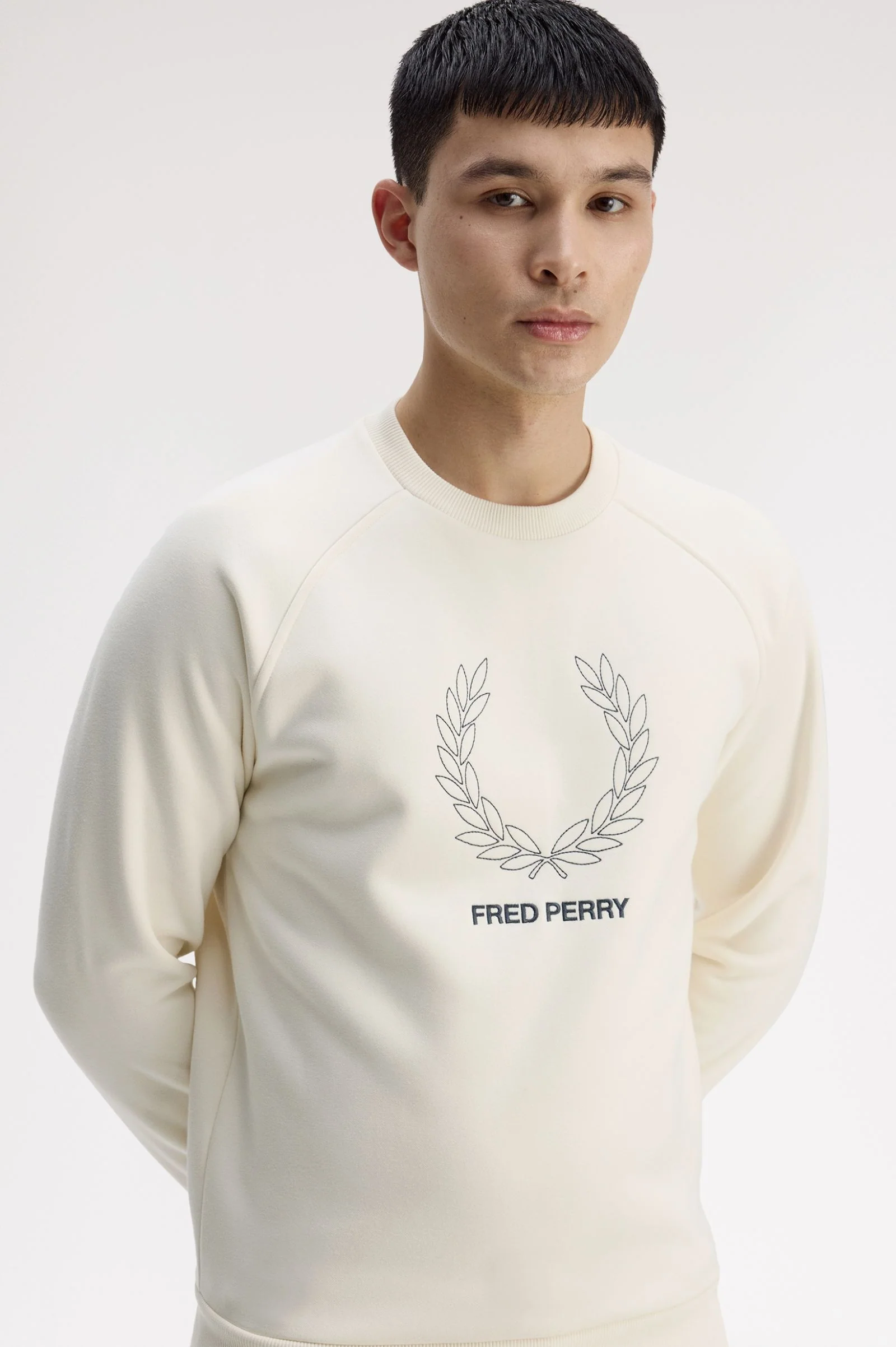 Fred Perry M1769 Outline Laurel Wreath Sweatshirt - 560 Ecru - Image 4