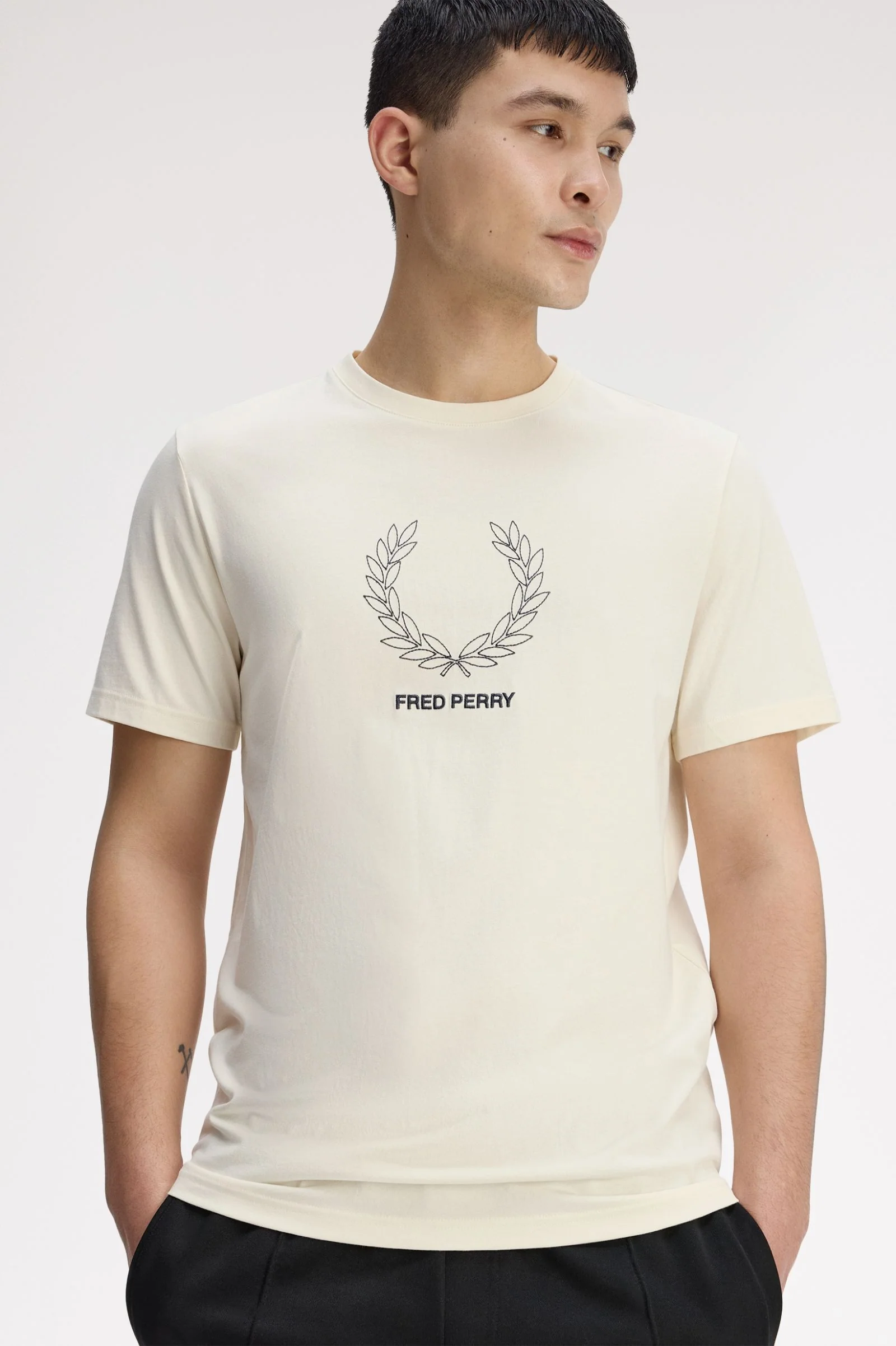 Fred Perry M1776 Outline Laurel Wreath T-Shirt - 560 Ecru - Image 3