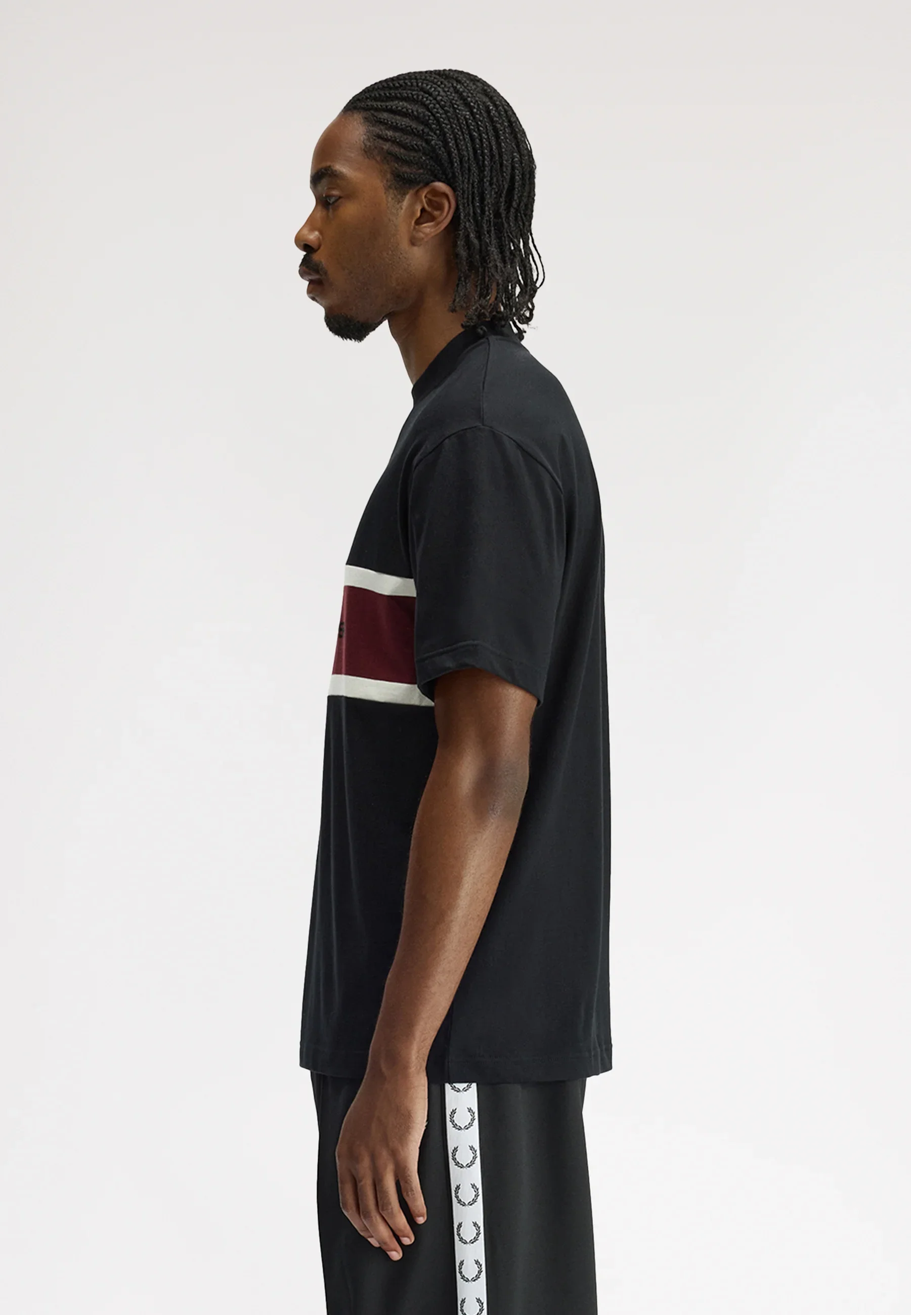 Fred Perry M2405 Embriodered Panel T-Shirt - Black - Image 3