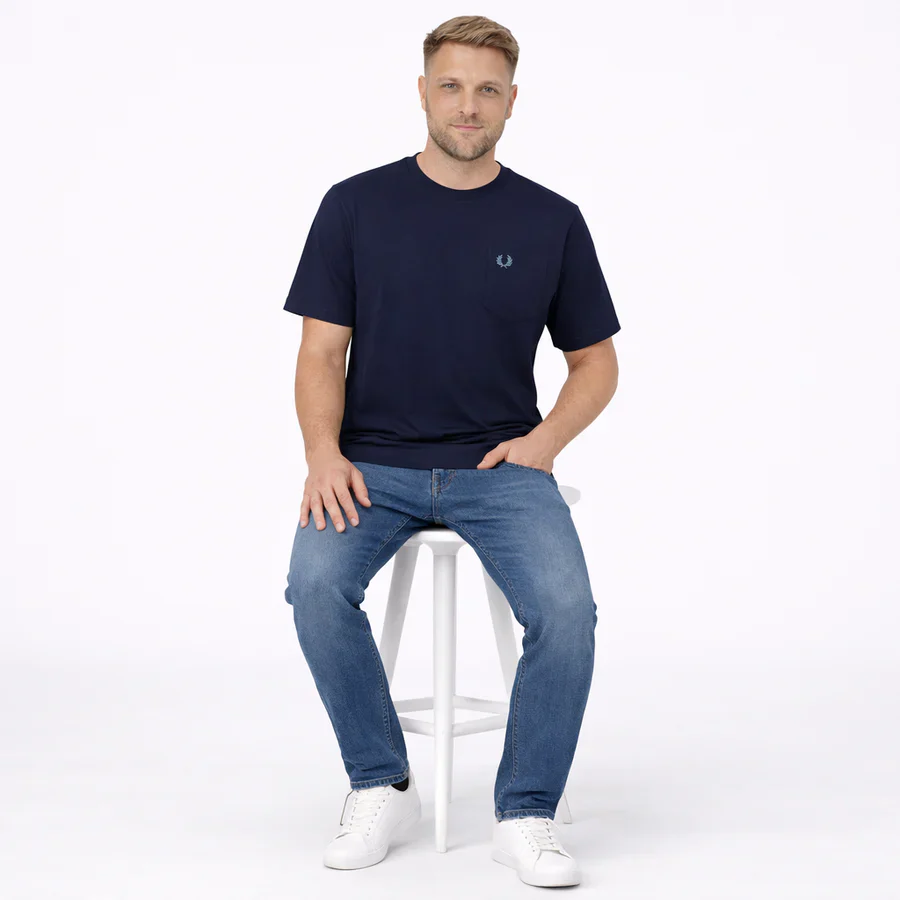 Fred Perry M2408 Pocket Detail T-Shirt X86 - Tennis Blue - Image 2