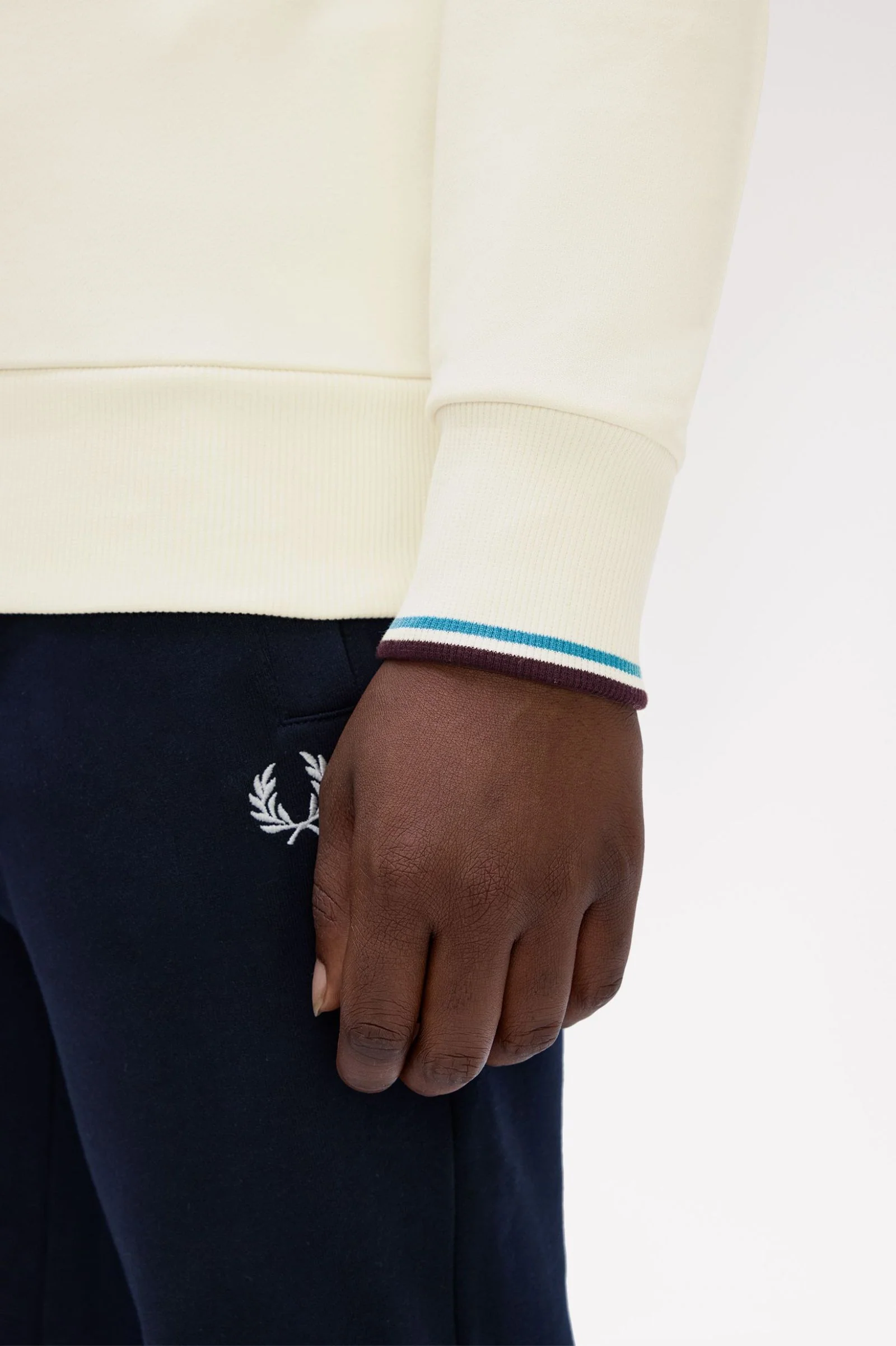 Fred Perry M3574 Half Zip Sweatshirt Z46 Ecru - Image 6