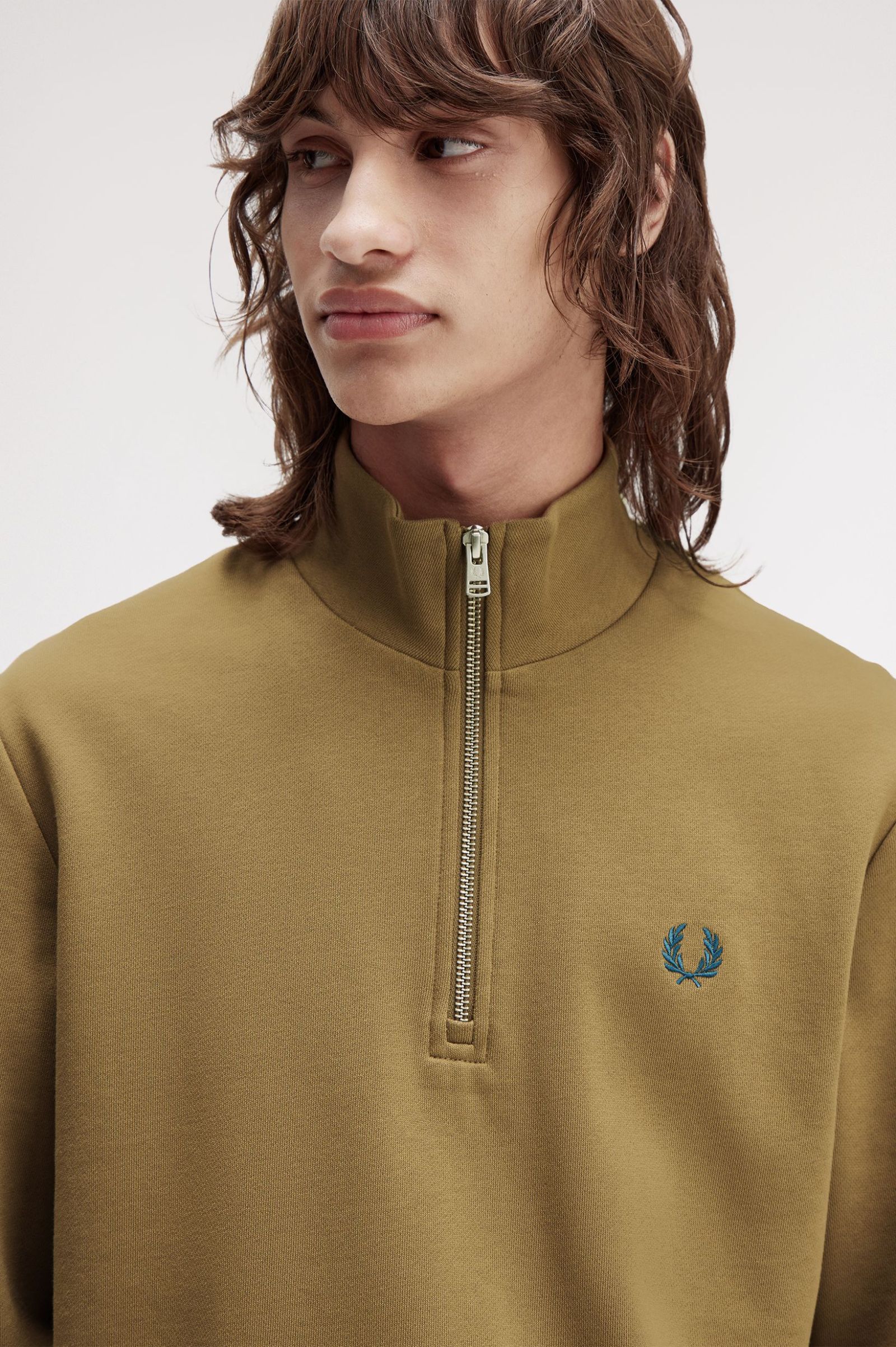 Fred Perry M3574 Half Zip Sweatshirt - Z60 Shaded Stone/Ecru - Image 3