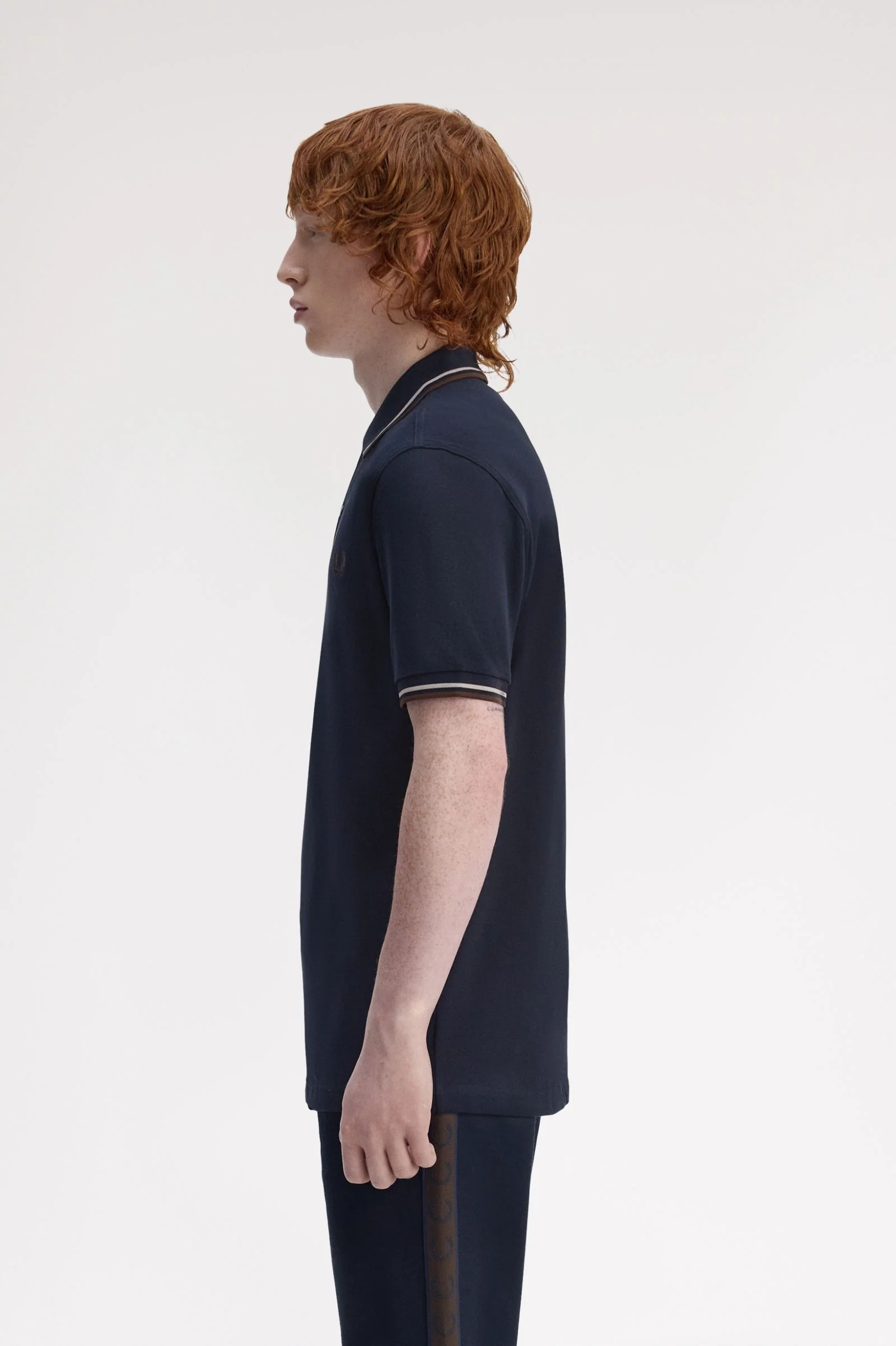 Fred Perry M3600 Twin Tipped Polo Shirt - 52A Navy/Warm Oat/Burnt Tobacco - Image 3