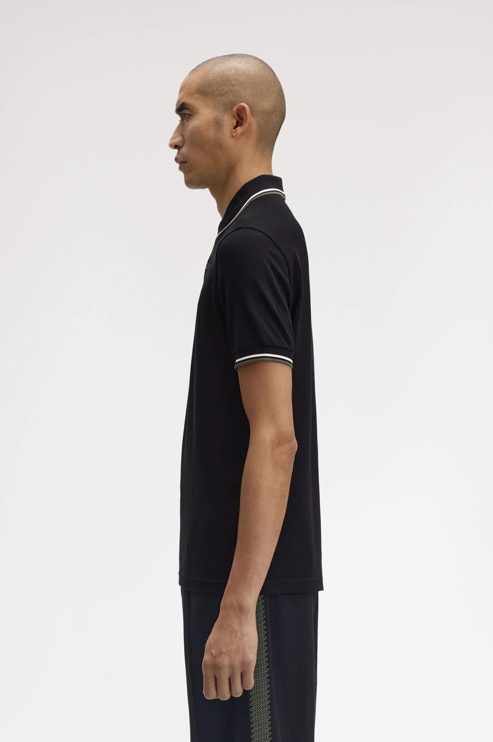 Fred Perry M3600 Twin Tipped Polo Shirt - W54 Black/Ecru/Laurel Wreath Green - Image 2