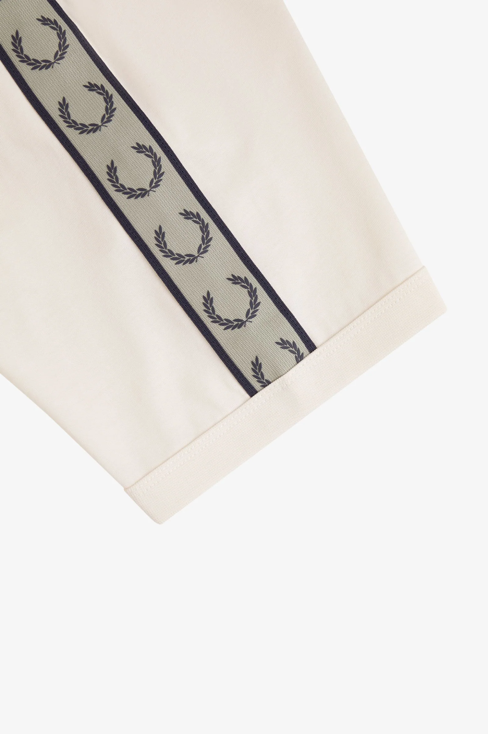 Fred Perry M4613 Contrast Tape Ringer T-Shirt 28B - Ecru/Navy 25B - Image 3