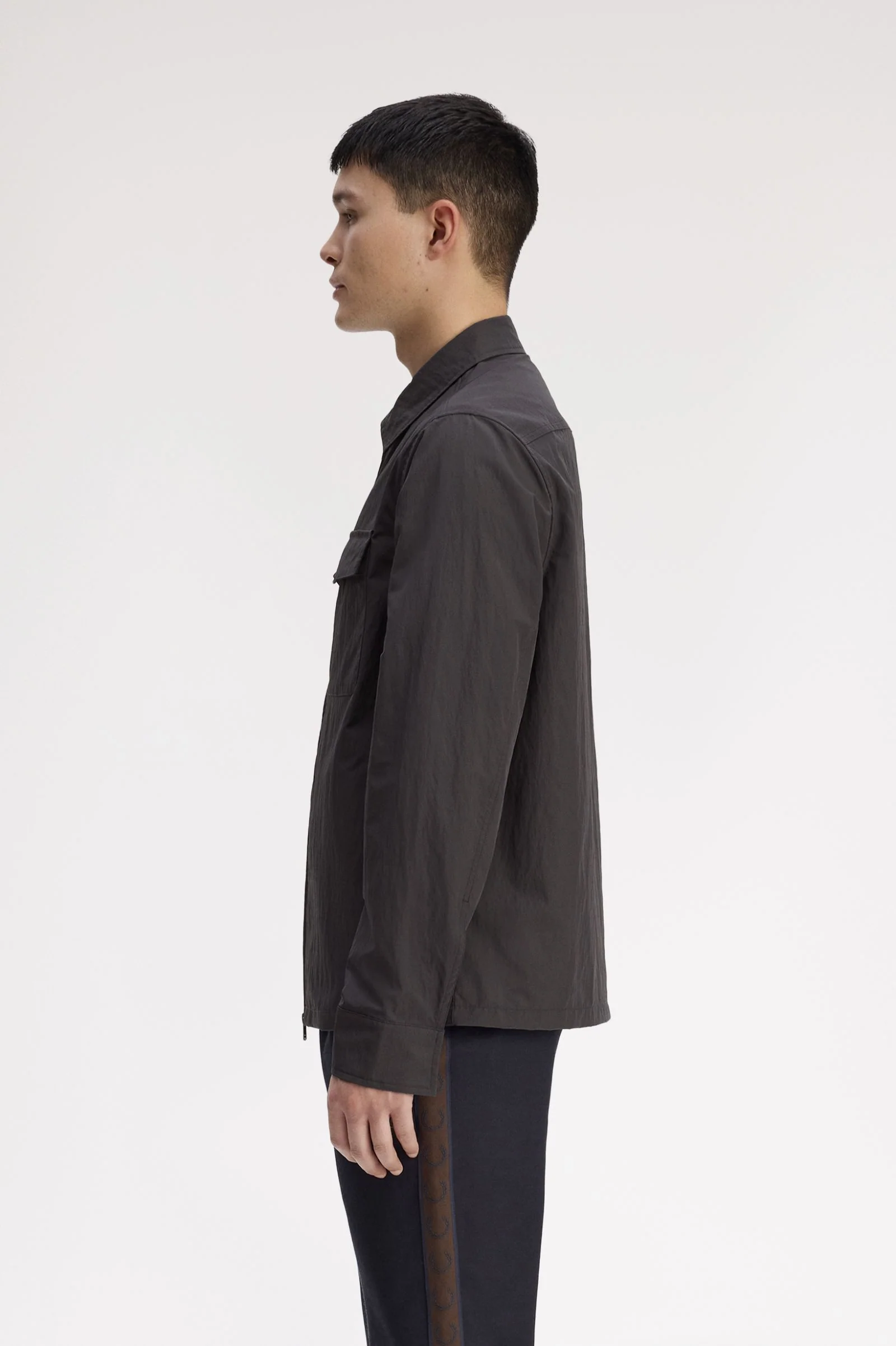 Fred Perry M5684 Zip Through Overshirt - Y93 Anchor Grey - Image 2