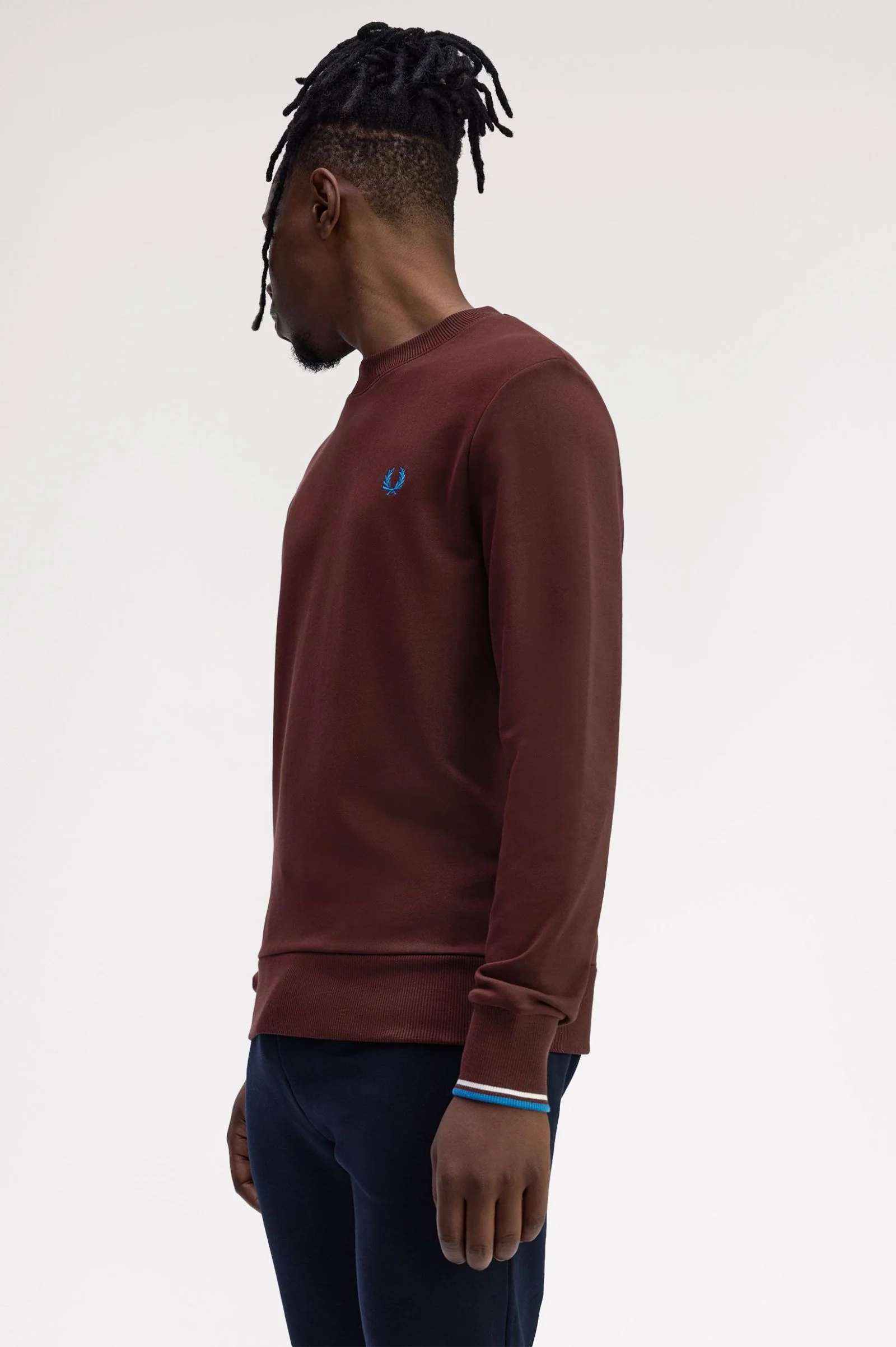 Fred Perry M7535 Crew Neck Sweatshirt - Z63 Oxblood/Ecru - Image 3