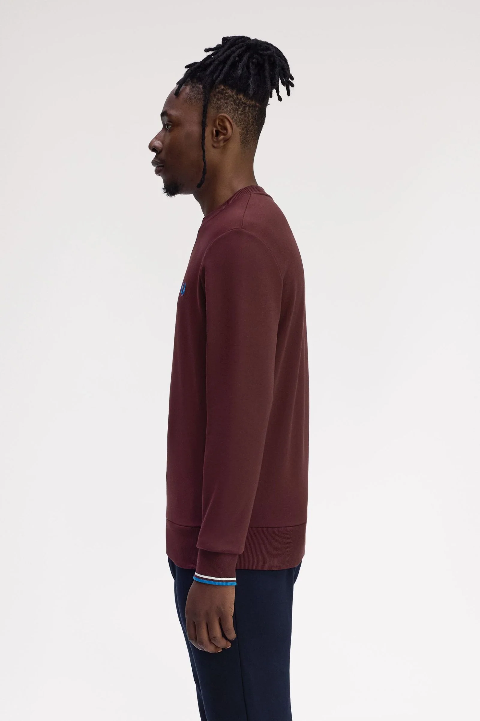 Fred Perry M7535 Crew Neck Sweatshirt - Z63 Oxblood/Ecru - Image 4