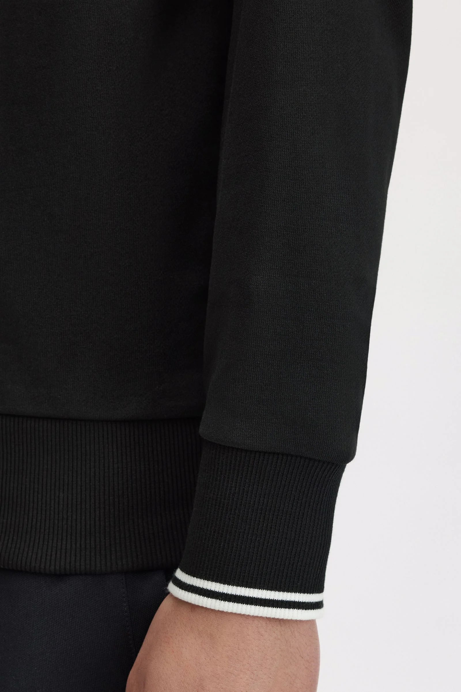 Fred Perry M7535 Crew Neck Sweatshirt - 184 Black - Image 2
