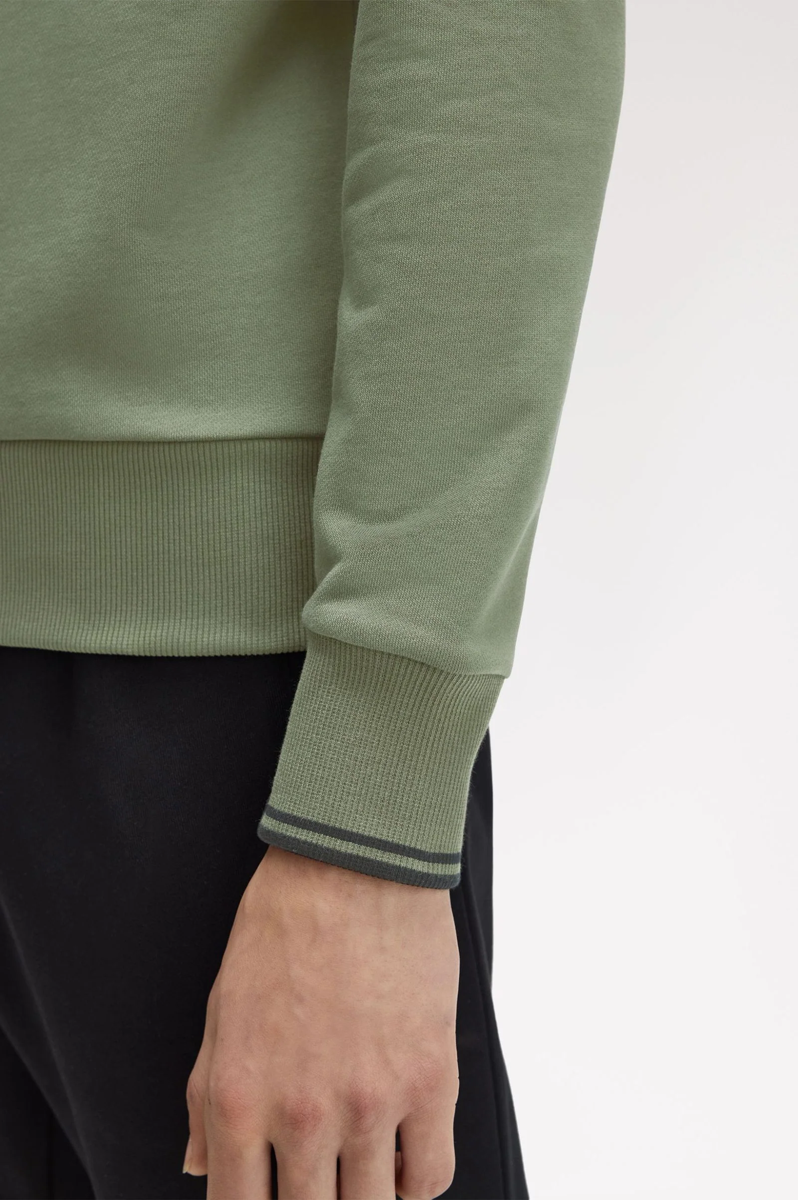 Fred Perry M7535 Crew Neck Sweatshirt - Z50 Laurel Wreath Green Black - Image 2
