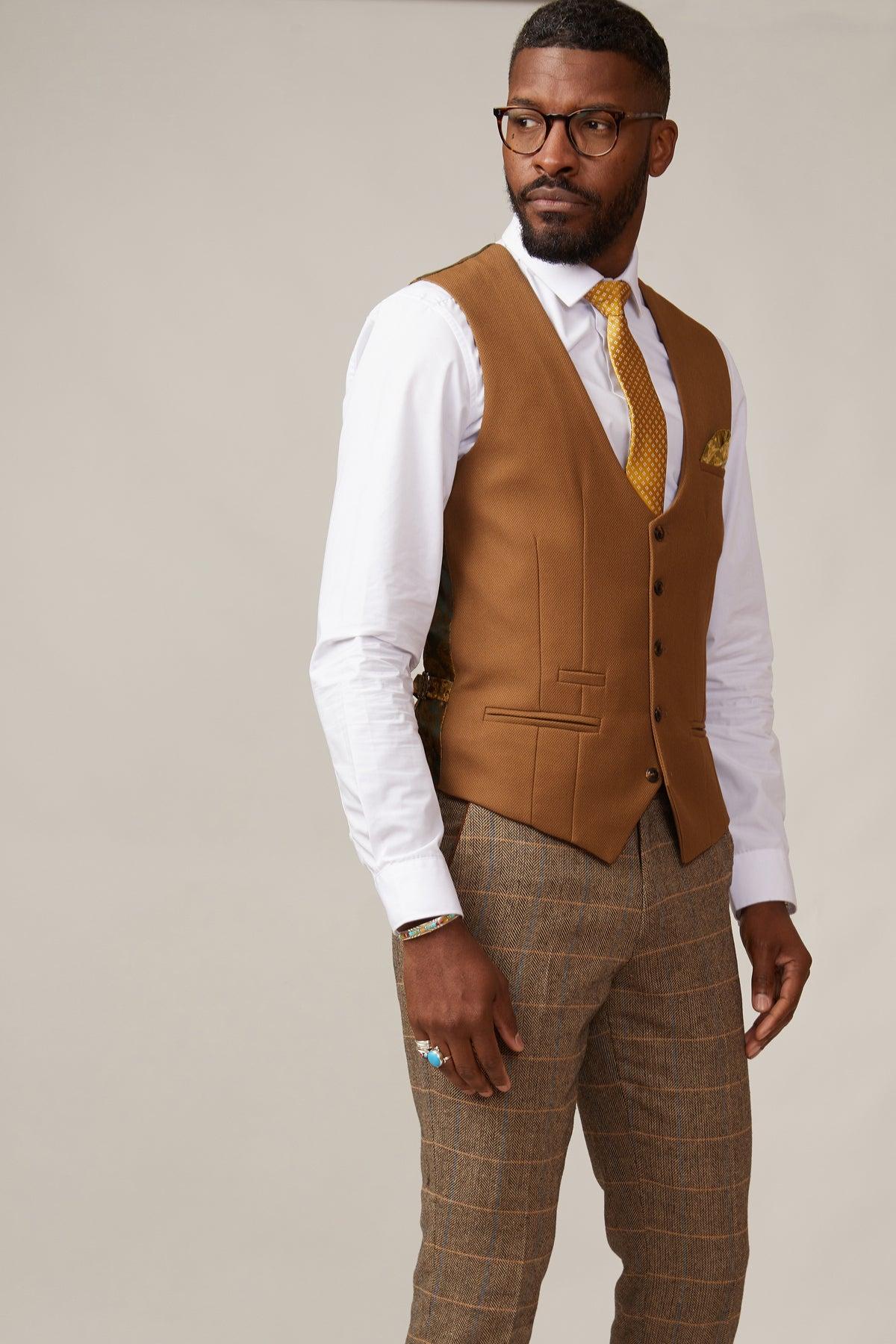 Marc Darcy Kelvin Single Breasted Waistcoat - Tan - Image 3