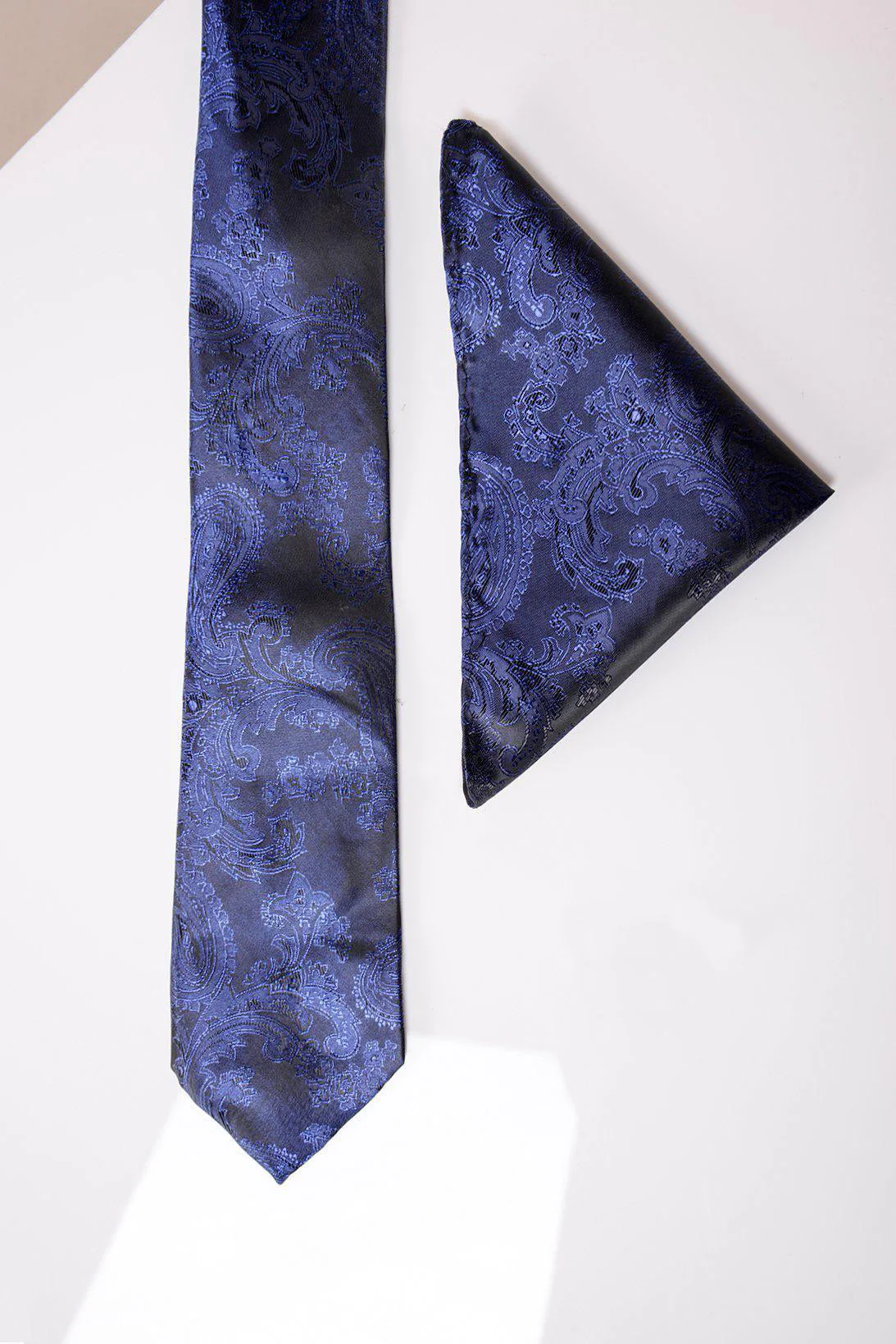 Marc Darcy Paisley Tie Set Midnight - Image 2