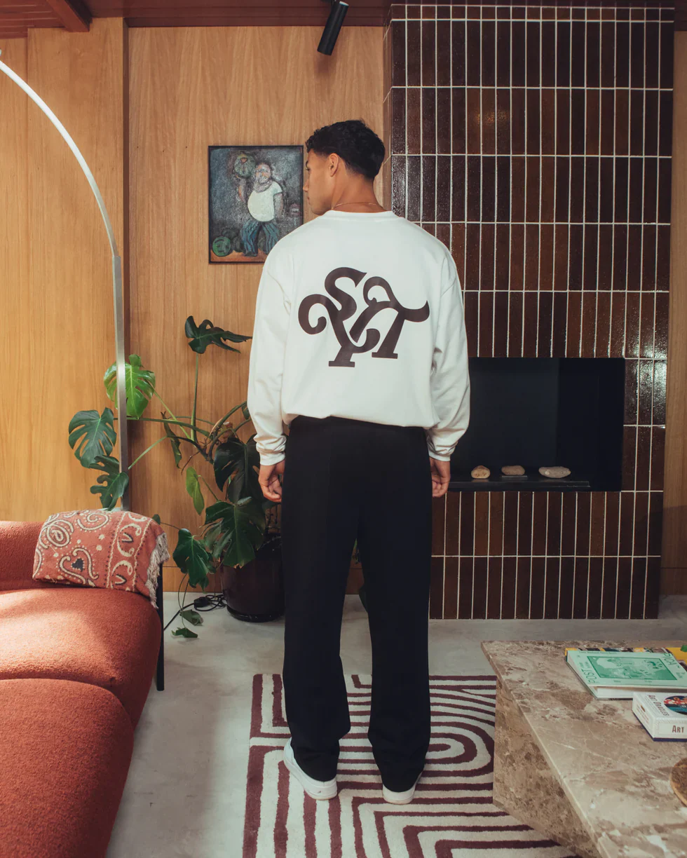 Syenti Emblem Long Sleeve T-Shirt - White - Image 4