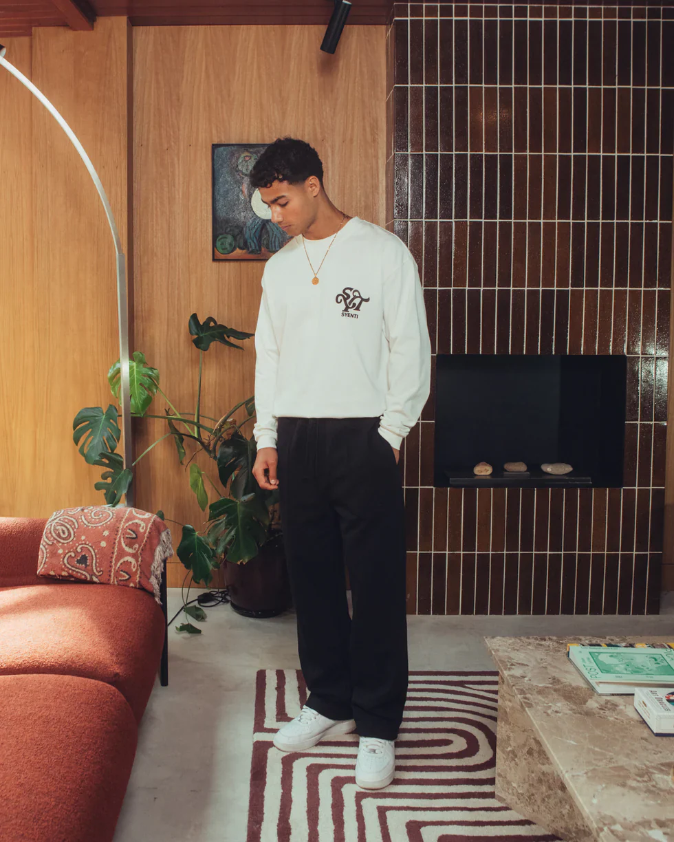 Syenti Emblem Long Sleeve T-Shirt - White - Image 5