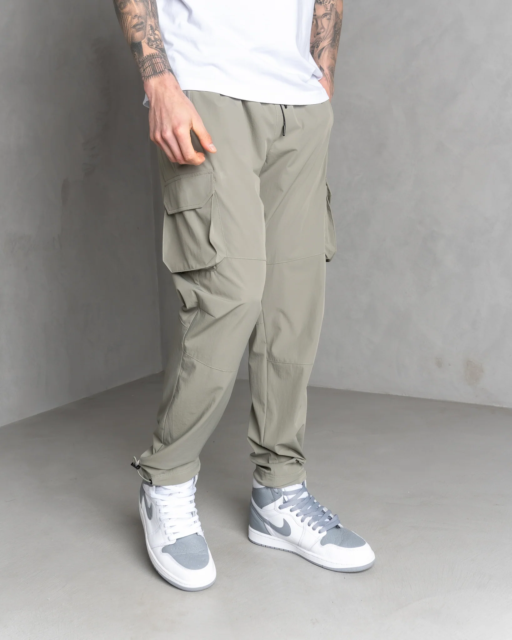 Syenti Technical Cargo Pant Stone Grey - Image 3