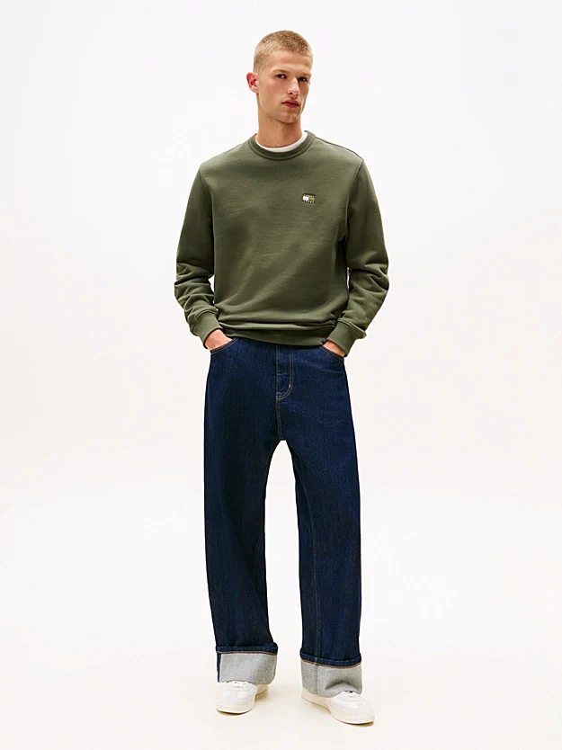 Tommy Jeans Tonal Tommy Badge Crew Neck Sweatshirt Petwer Green - Image 2