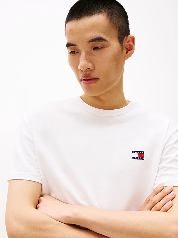 Tommy Jeans Tonal Tommy Badge T-Shirt White - Image 2