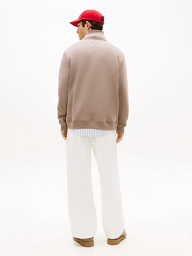 Tommy Jeans Flag Fleece Quarter-Zip Jumper - Ivy Mink - Image 4