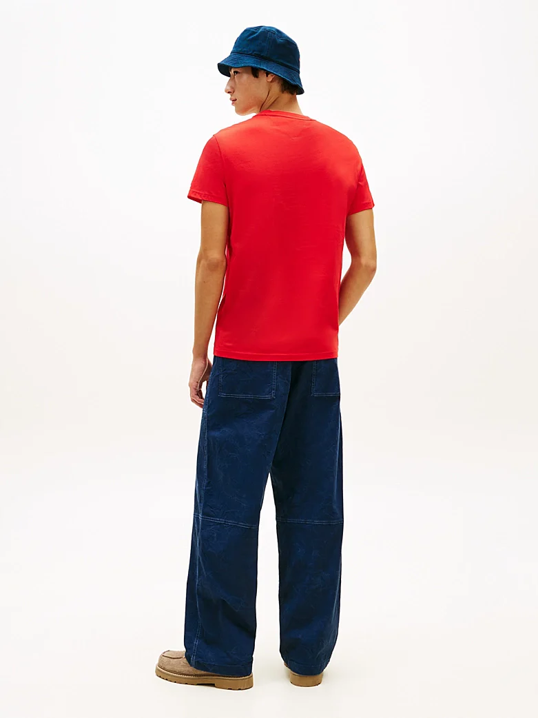 Tommy Jeans DM0DM22438XL8 Slim Signature T-Shirt - Rapid Red - Image 4